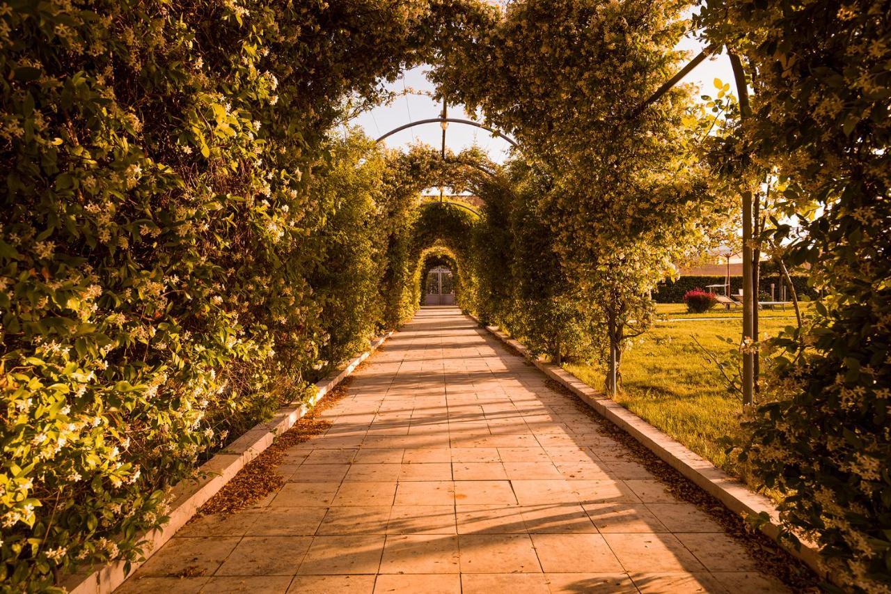 Tenuta Giardini Nuovi Novoli Eksteriør billede